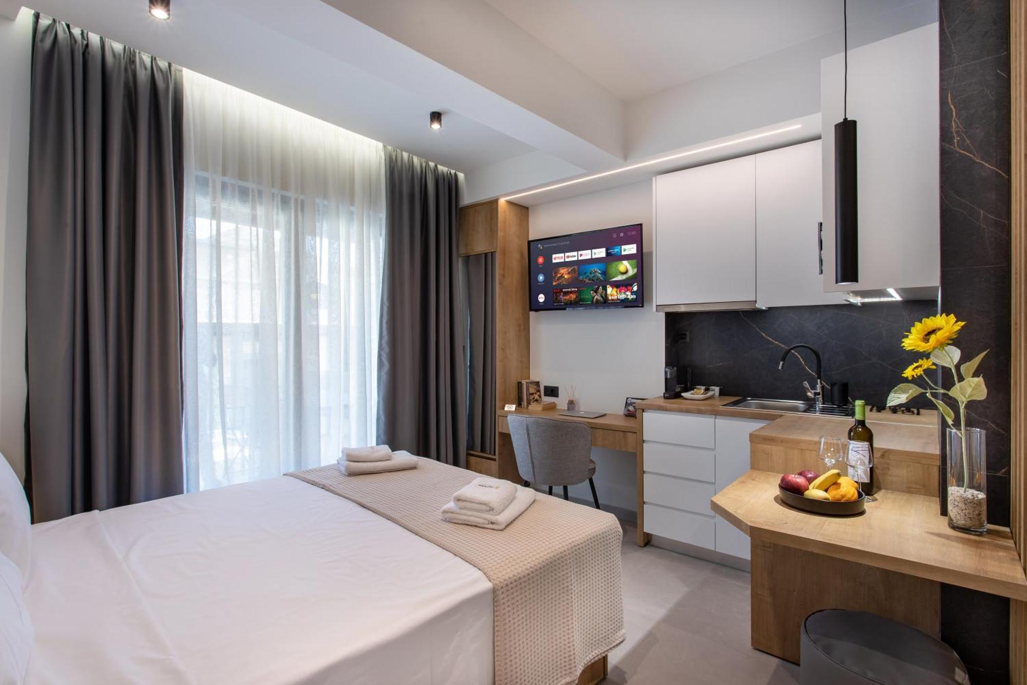 Sunflower Smartliving Suites Heraklion  Екстер'єр фото
